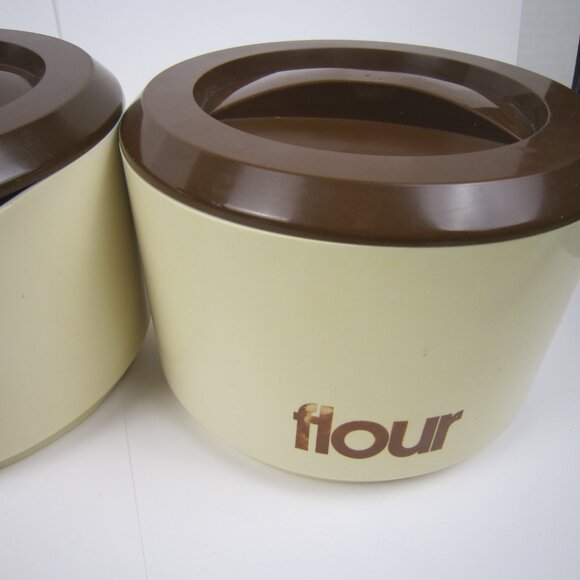 Sterilite 4 pc Vintage Beige / Brown Canisters: Coffee, Tea, Sugar, Flour - Used - Picture 4 of 16